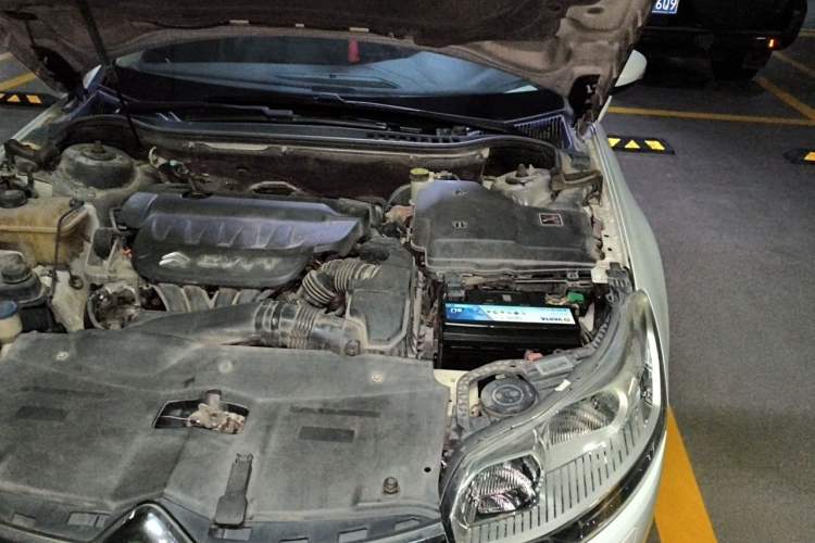 Used Citroen C5 2013 2.0L Automatic Luxury Model Engine Bay Left