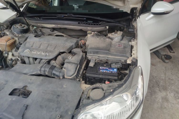 Used Citroen C5 2013 2.0L Automatic Luxury Model Engine Bay Left