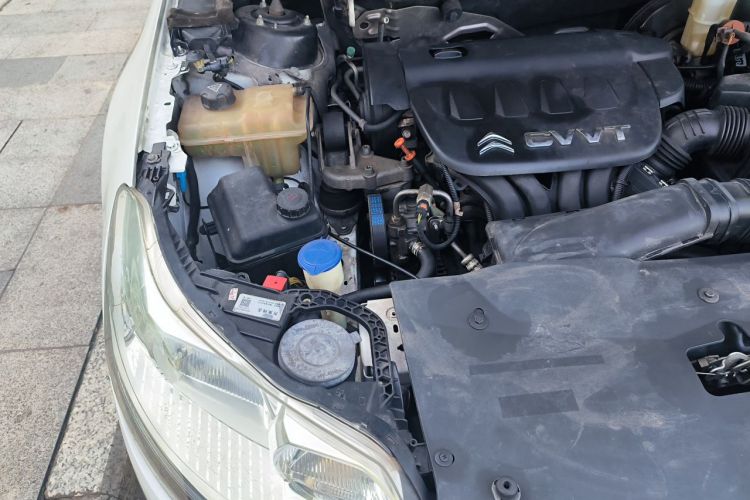 Used Citroen C5 2013 2.0L Automatic Luxury Model Engine Bay Right
