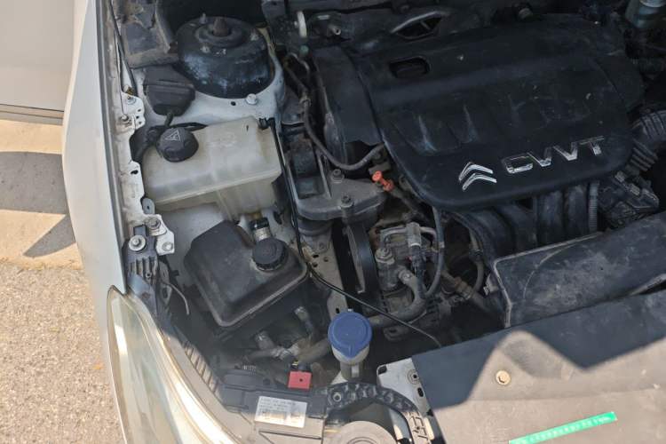 Used Citroen C5 2013 2.0L Automatic Luxury Model Engine Bay Right