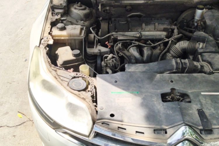 Used Citroen C5 2013 2.0L Automatic Luxury Model Engine Bay Right