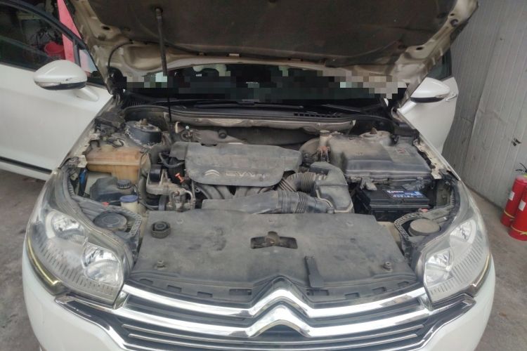 Used Citroen C5 2013 2.0L Automatic Luxury Model Engine Bay