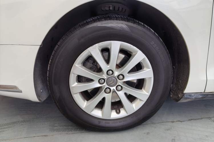 Used Citroen C5 2013 2.0L Automatic Luxury Model Exterior 4
