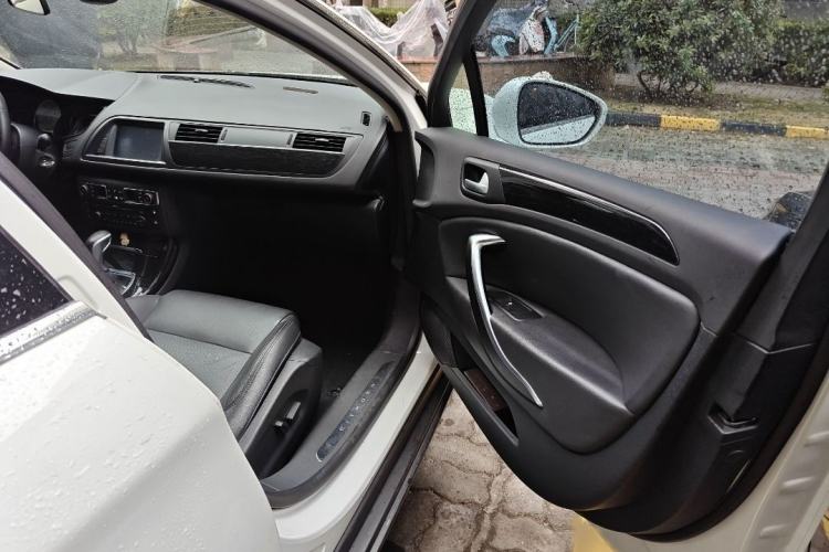 Used Citroen C5 2013 2.0L Automatic Luxury Model Exterior 5