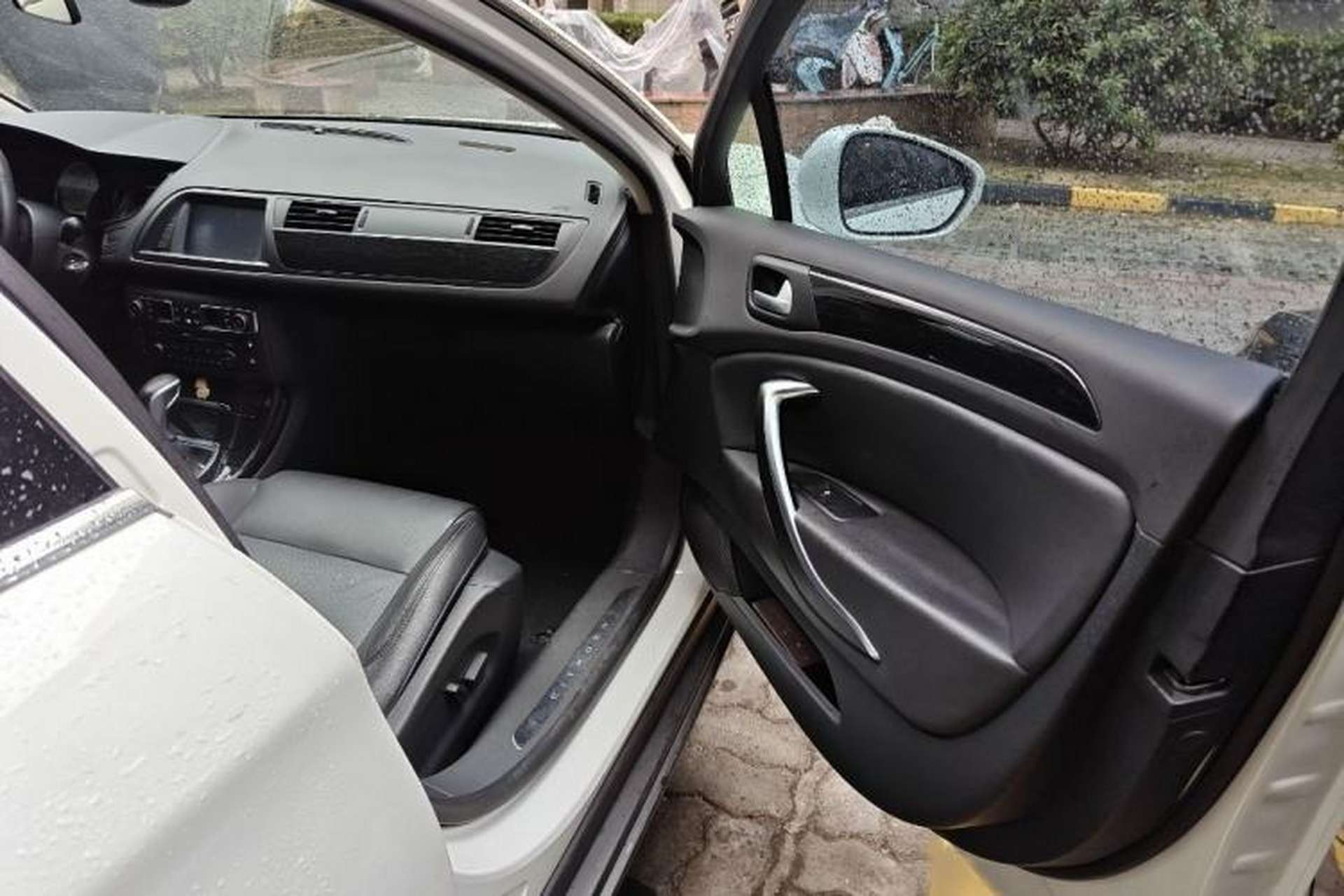 Used Citroen C5 2013 2.0L Automatic Luxury Model Exterior 5