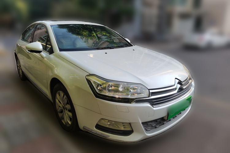 Used Citroen C5 2013 2.3L Automatic Zunyu Model Front Right 45 Deg