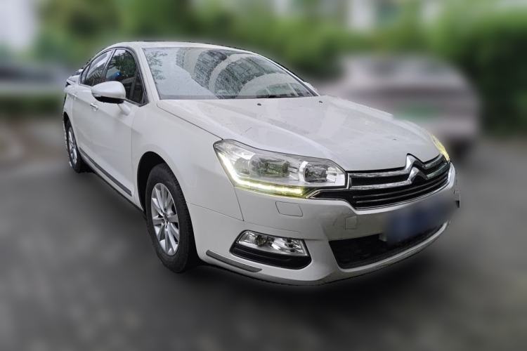 Used Citroen C5 2013 2.0L Automatic Luxury Model Front Right 45 Deg
