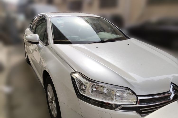 Used Citroen C5 2013 2.0L Automatic Enjoyment Model Front Right 45 Deg