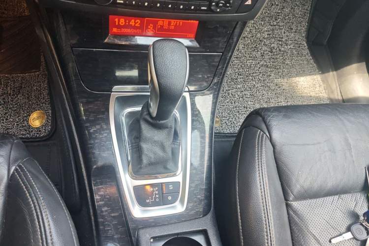 Used Citroen C5 2013 2.0L Automatic Luxury Model Gear Lever