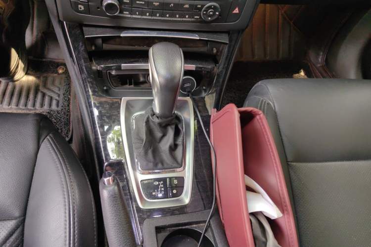 Used Citroen C5 2013 2.0L Automatic Luxury Model Gear Lever