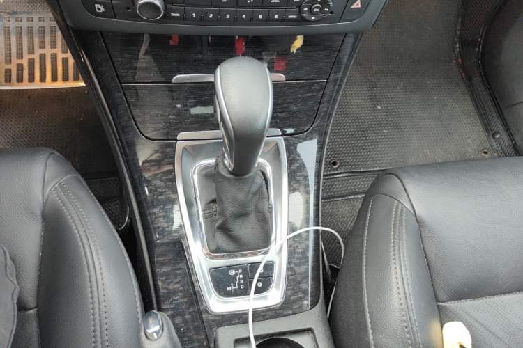 Used Citroen C5 2013 2.0L Automatic Luxury Model Gear Lever