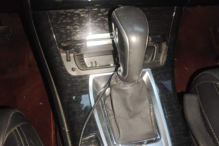 Used Citroen C5 2013 2.3L Automatic Prestige Edition Gear Lever