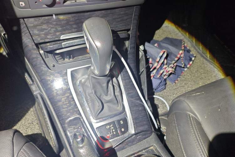 Used Citroen C5 2013 2.0L Automatic Luxury Model Gear Lever