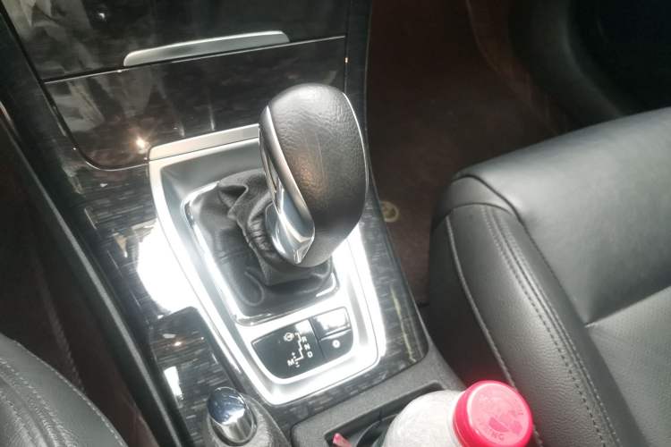 Used Citroen C5 2013 2.0L Automatic Luxury Model Gear Lever