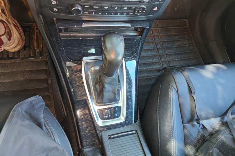 Used Citroen C5 2013 2.0L Automatic Luxury Model Gear Lever