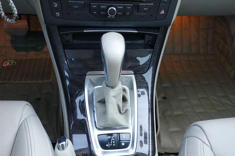 Used Citroen C5 2013 2.0L Automatic Luxury Model Gear Lever