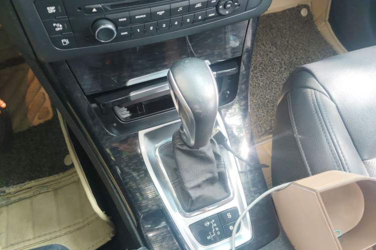 Used Citroen C5 2013 2.0L Automatic Luxury Model Gear Lever