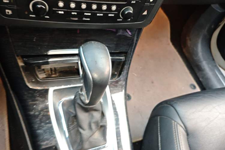 Used Citroen C5 2013 2.0L Automatic Luxury Model Gear Lever