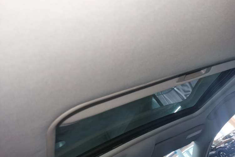 Used Citroen C5 2013 2.0L Automatic Luxury Model Headliner