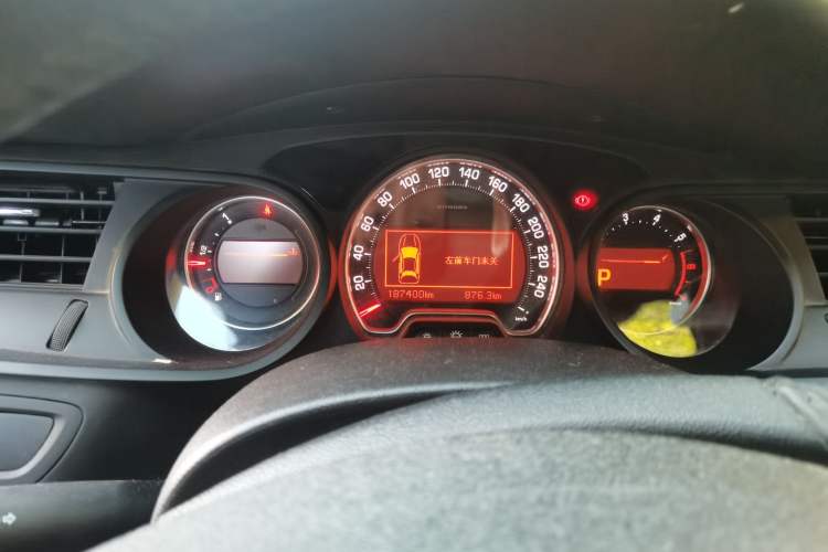Used Citroen C5 2013 2.3L Automatic Zunyu Model Instrument Cluster