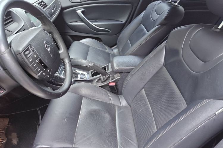 Used Citroen C5 2013 2.0L Automatic Luxury Model Interior 2