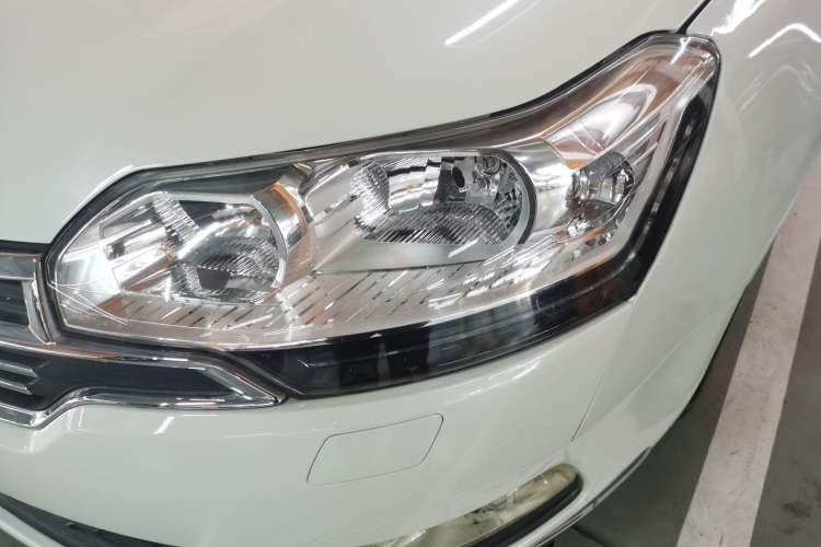 Used Citroen C5 2013 2.0L Automatic Luxury Model Left Front Headlight