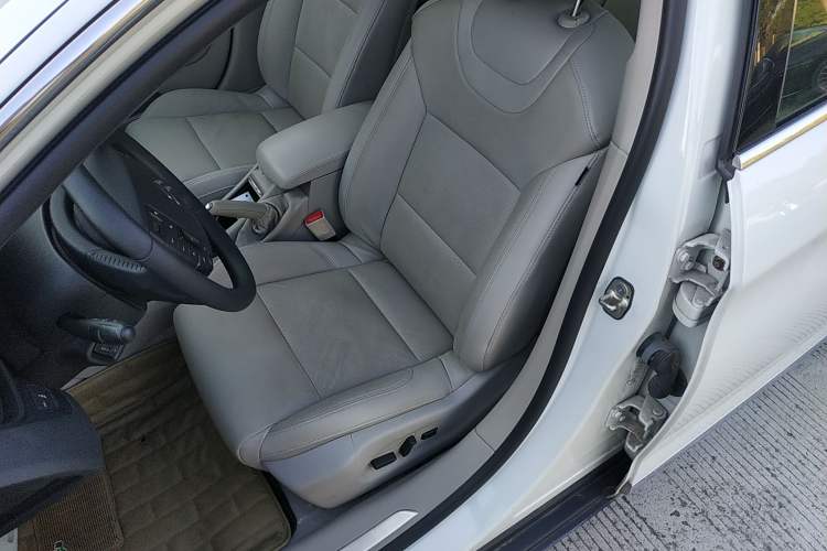 Used Citroen C5 2013 2.0L Automatic Luxury Model Left Front Seat