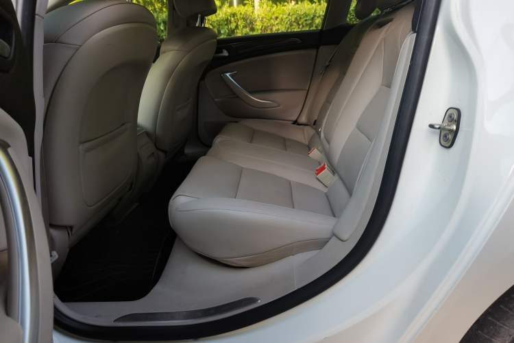 Used Citroen C5 2013 2.3L Automatic Zunyu Model Left Rear Seat