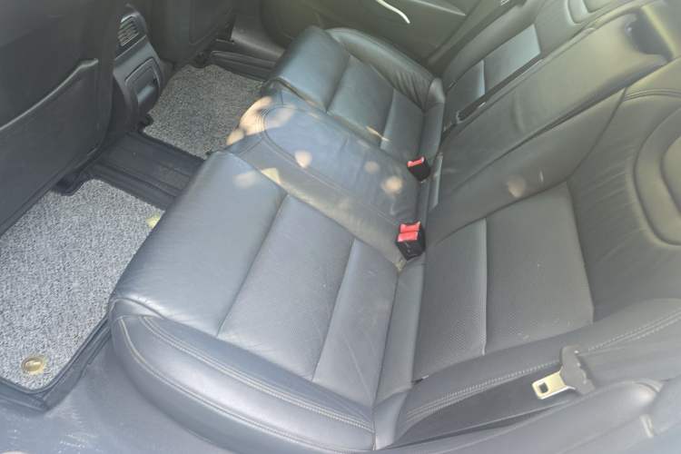 Used Citroen C5 2013 2.0L Automatic Luxury Model Left Rear Seat