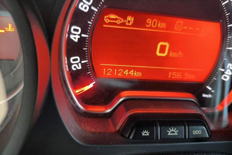 Used Citroen C5 2013 2.0L Automatic Luxury Model Odometer Close Up