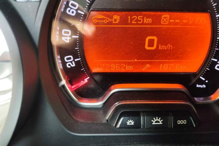 Used Citroen C5 2013 2.0L Automatic Enjoyment Model Odometer Close Up
