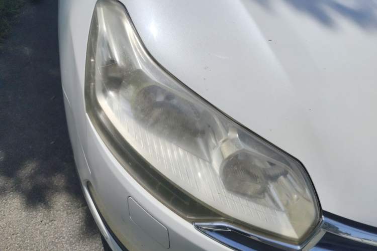 Used Citroen C5 2013 2.0L Automatic Luxury Model Right Front Headlight