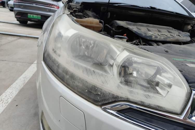 Used Citroen C5 2013 2.0L Automatic Luxury Model Right Front Headlight