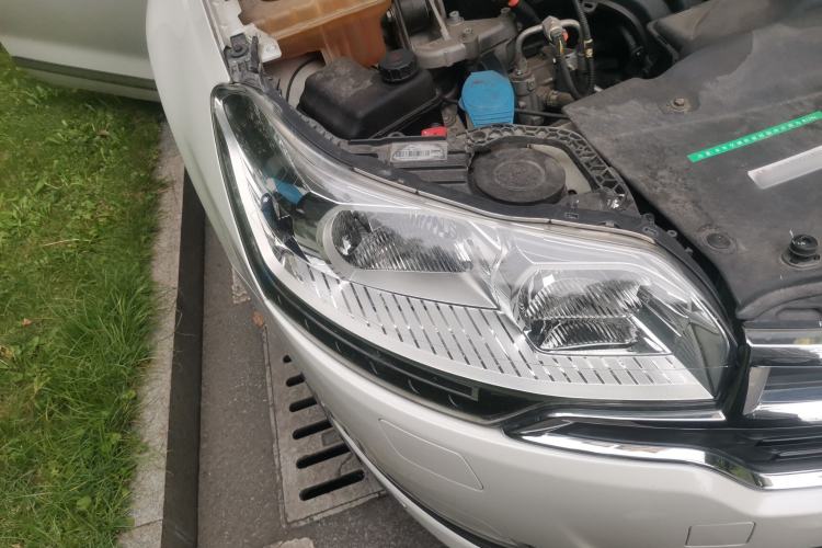 Used Citroen C5 2013 2.0L Automatic Luxury Model Right Front Headlight