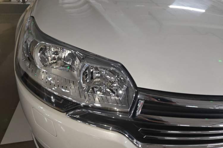 Used Citroen C5 2013 2.0L Automatic Enjoyment Model Right Front Headlight