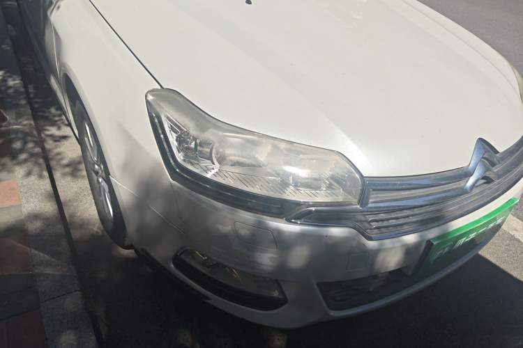 Used Citroen C5 2013 2.0L Automatic Luxury Model Right Front Headlight