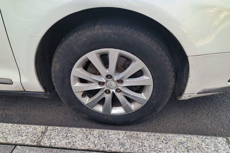 Used Citroen C5 2013 2.0L Automatic Luxury Model Right Front Wheel Hub