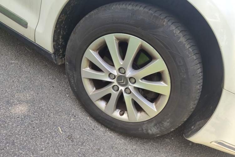 Used Citroen C5 2013 2.0L Automatic Luxury Model Right Front Wheel Hub