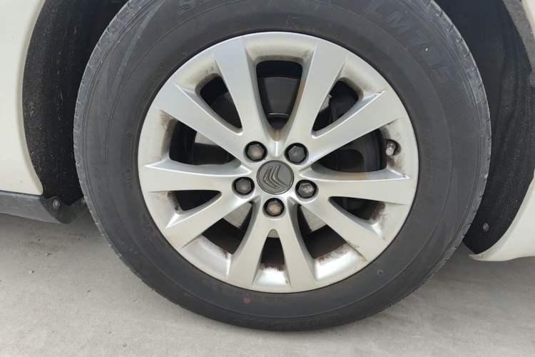 Used Citroen C5 2013 2.0L Automatic Luxury Model Right Front Wheel Hub
