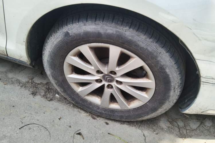 Used Citroen C5 2013 2.0L Automatic Luxury Model Right Front Wheel Hub