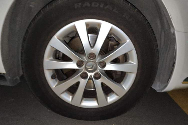 Used Citroen C5 2013 2.0L Automatic Luxury Model Right Front Wheel Hub