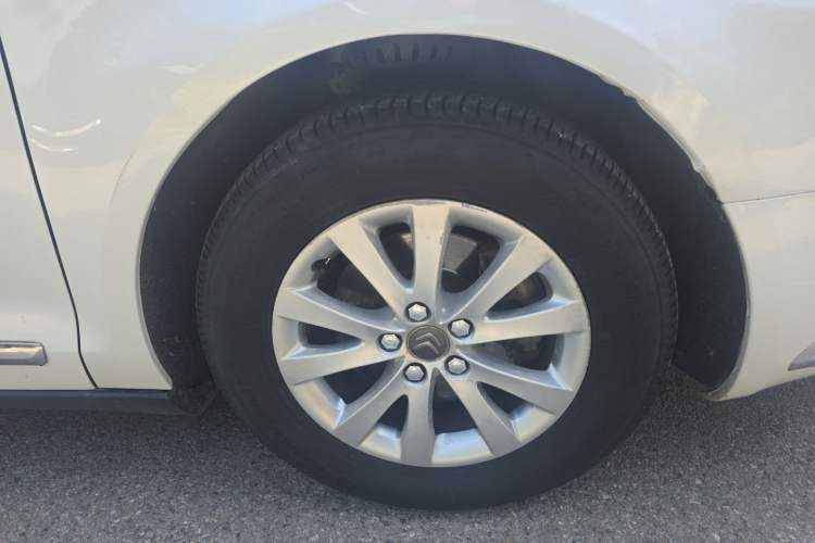 Used Citroen C5 2013 2.0L Automatic Luxury Model Right Front Wheel Hub