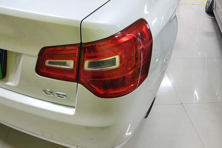Used Citroen C5 2013 2.0L Automatic Luxury Model Right Rear Taillight