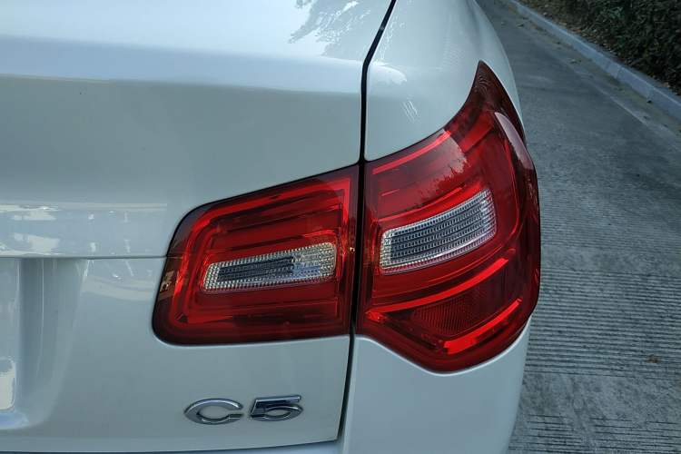 Used Citroen C5 2013 2.0L Automatic Luxury Model Right Rear Taillight