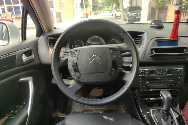 Used Citroen C5 2013 2.0L Automatic Luxury Model Steering Wheel