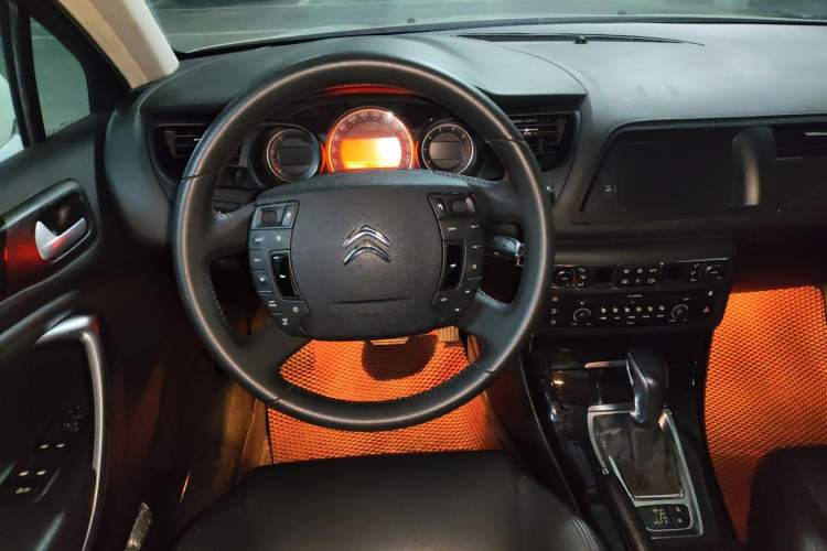 Used Citroen C5 2013 2.0L Automatic Luxury Model Steering Wheel