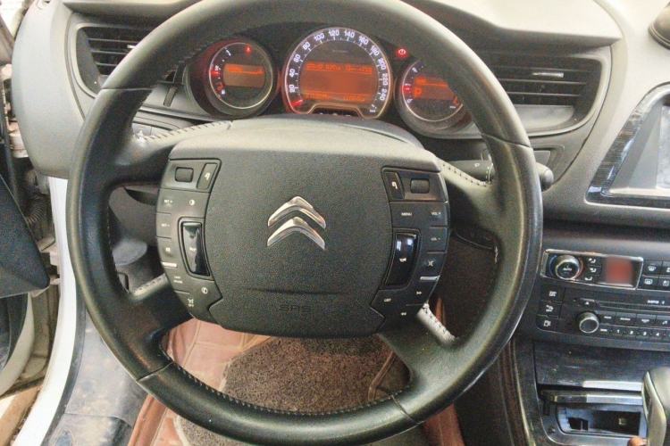 Used Citroen C5 2013 2.0L Automatic Luxury Model Steering Wheel