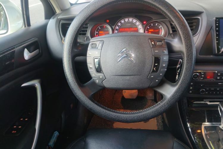 Used Citroen C5 2013 2.0L Automatic Luxury Model Steering Wheel