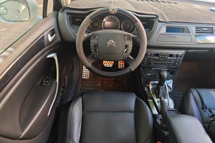 Used Citroen C5 2013 2.0L Automatic Luxury Model Steering Wheel