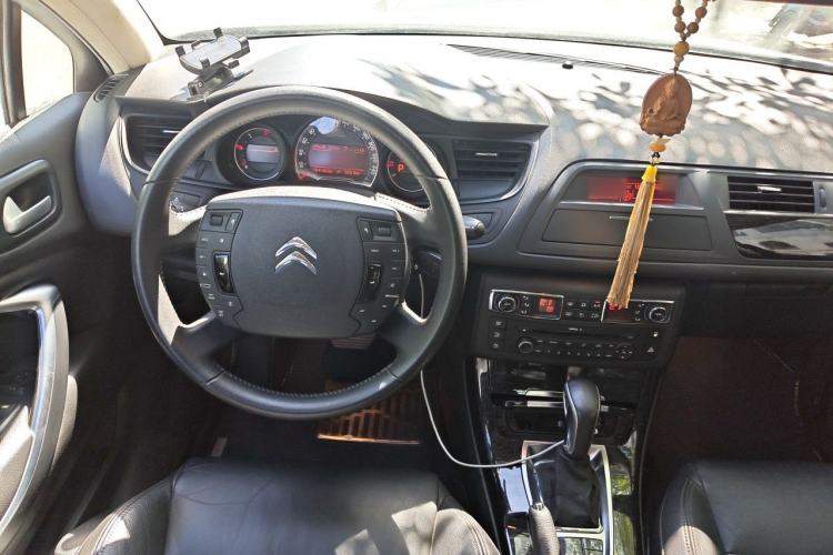 Used Citroen C5 2013 2.0L Automatic Luxury Model Steering Wheel